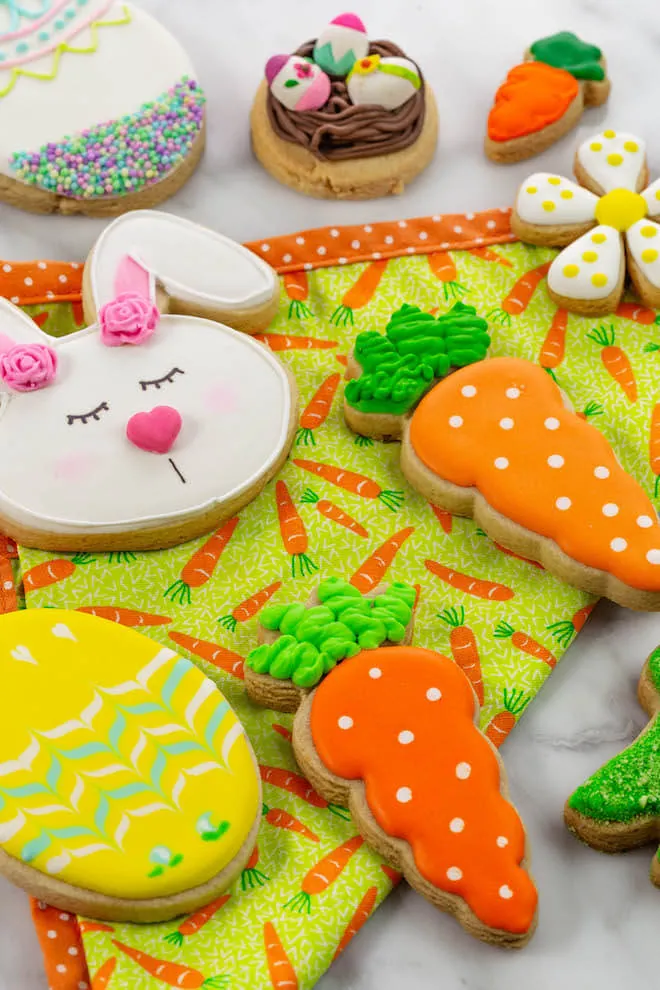 Biscoitos decorados com tema de Páscoa